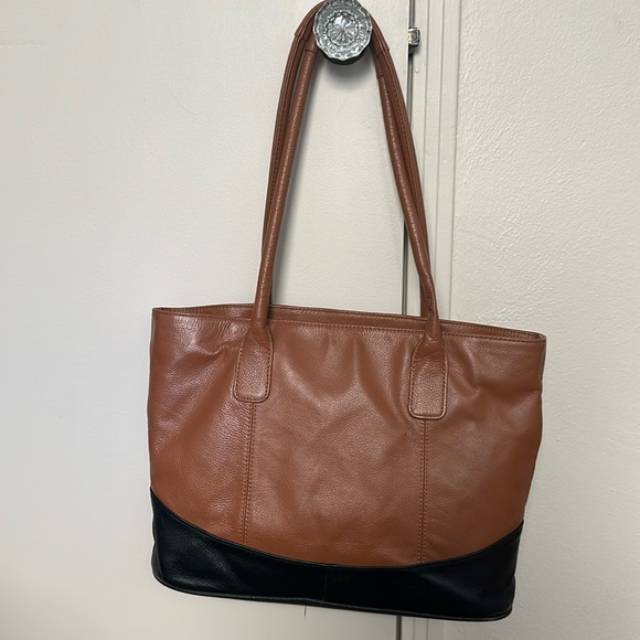 America leather two tone leather purse - Picture 1 of 6